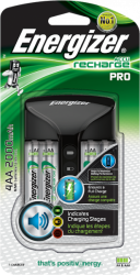 Inteligentní nabíječka Energizer + nabíjecí baterie ZDARMA